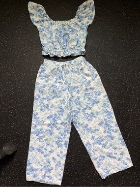 Midnight Sky Girls 2-Piece Blue Floral Crop Top & Wide Leg Pants Size 8